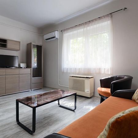 Nimrod Apartman Appartement Eger Buitenkant foto