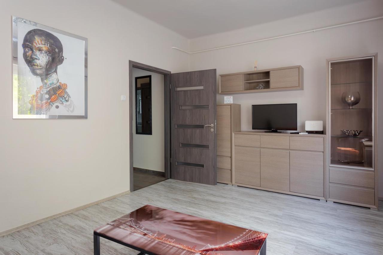 Nimrod Apartman Appartement Eger Buitenkant foto